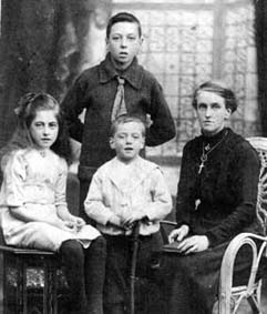 Ditchburn Family c1910