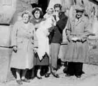 Tom & Edna with Betty & family 1957